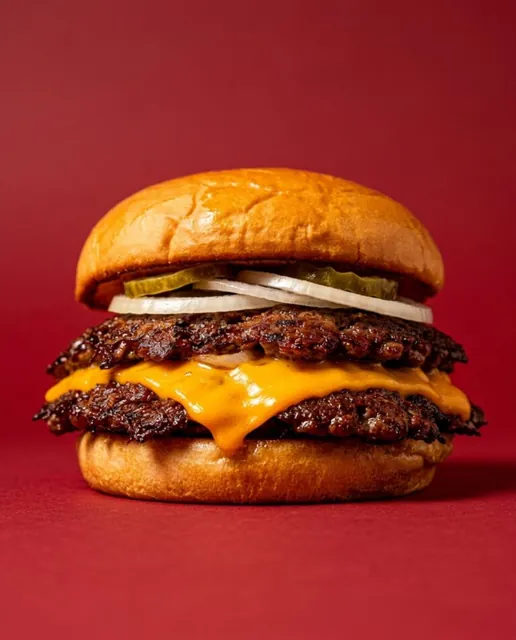 Smash Burger Nedir? Klasik Hamburgerden Farkı Ne?